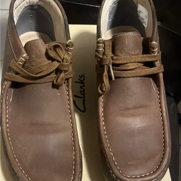 Clarks Brown Leather Loafers with Moccasin Toe - Picture 2 of 3